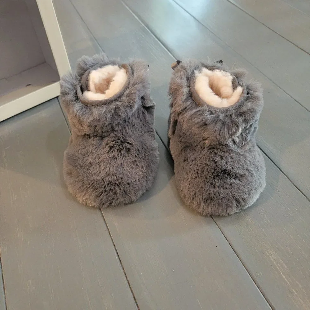 UGG Kid's Gray Jesse Bow II Fluff Bootie Size XS (0-6)